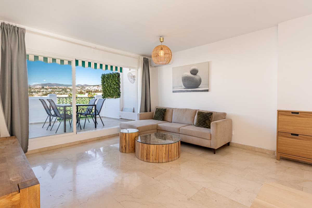 Penthouse in La Campana — photo 3 of 10