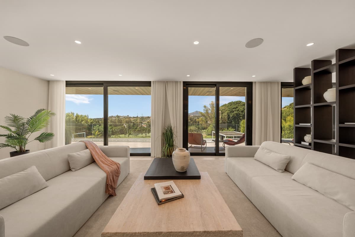 Detached Villa in Nueva Andalucía — photo 4 of 10