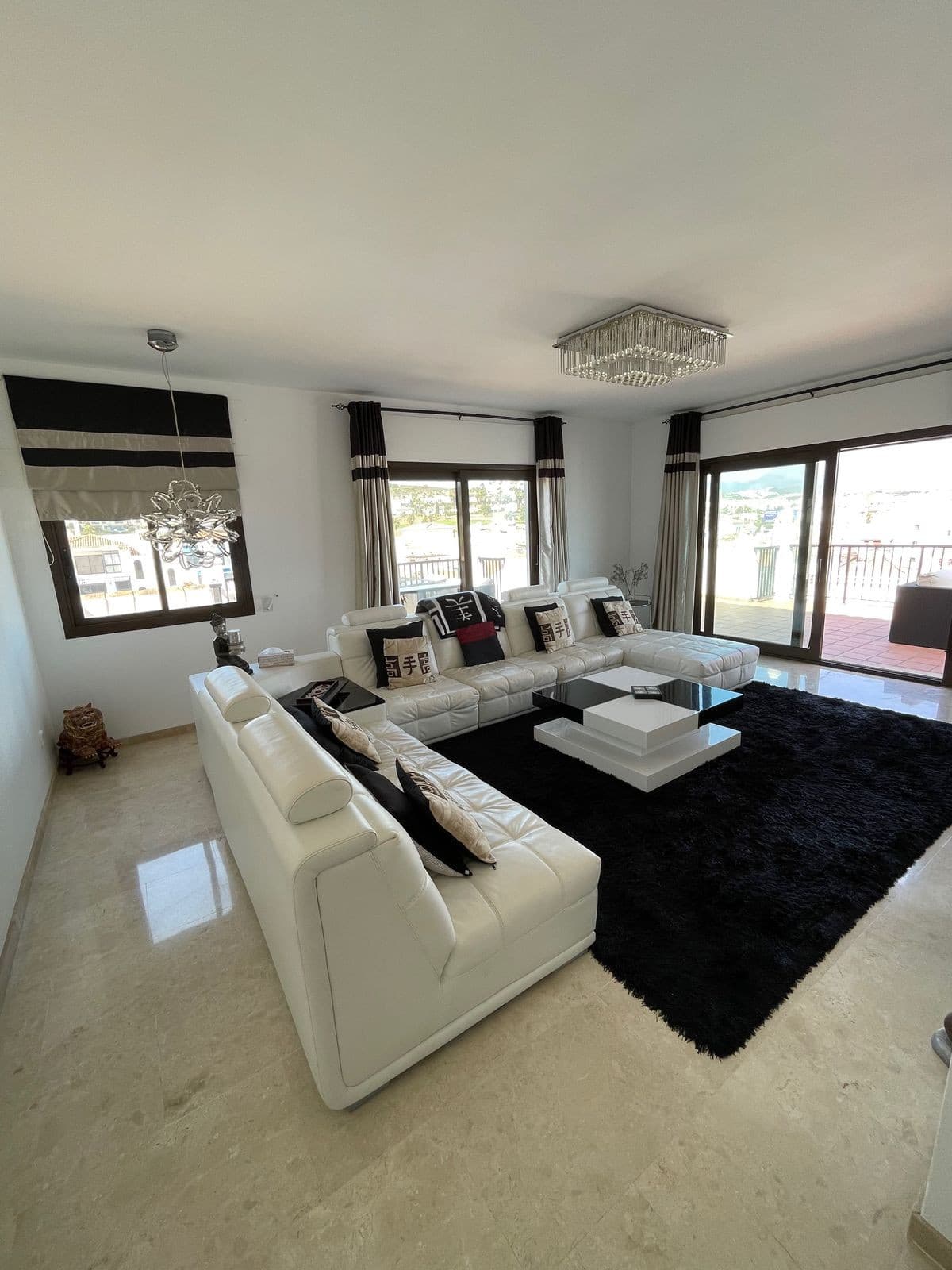 Penthouse in La Duquesa — photo 2 of 10
