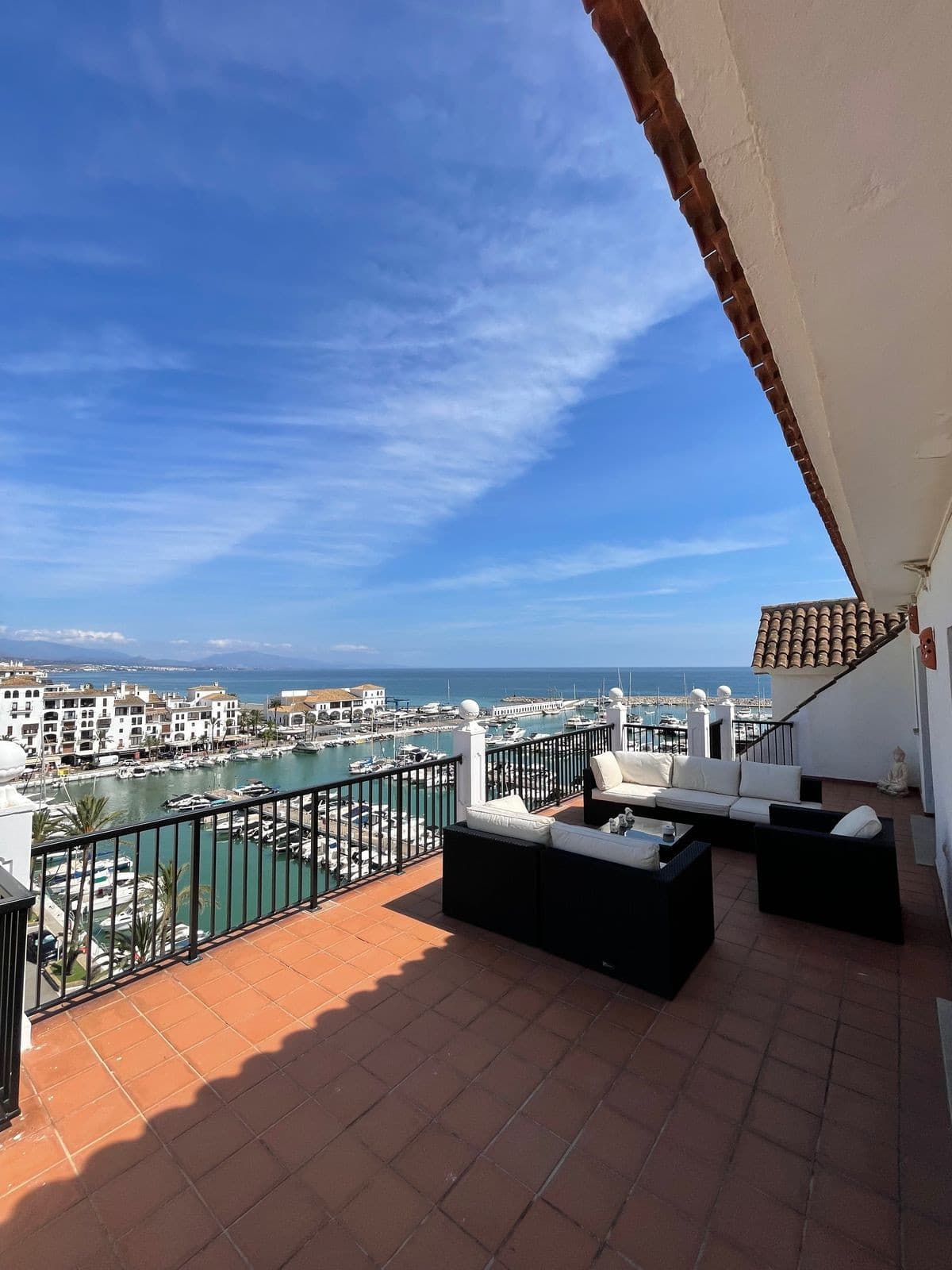 Penthouse in La Duquesa — photo 3 of 10