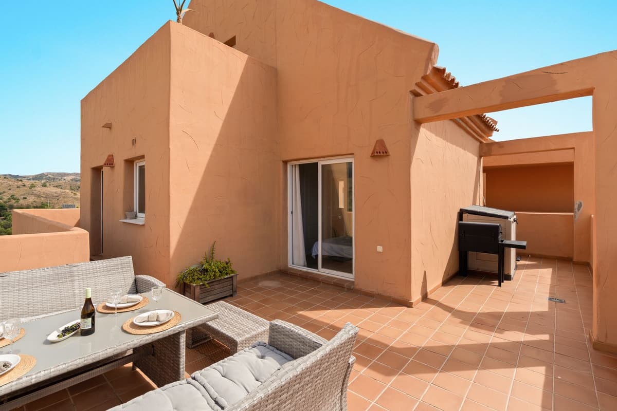 Penthouse Duplex in Elviria — photo 4 of 10