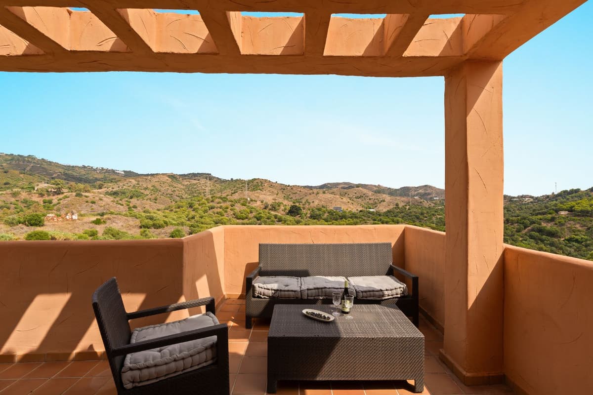 Penthouse Duplex in Elviria — photo 8 of 10