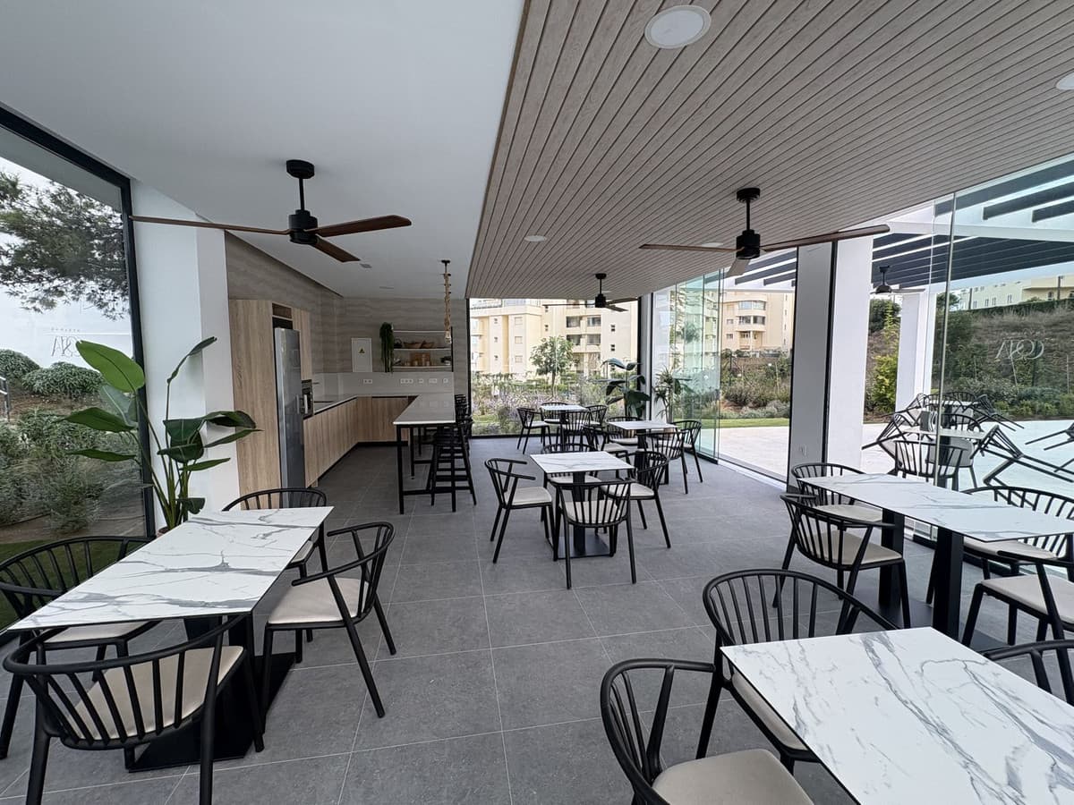 Middle Floor Apartment in El Chaparral — photo 9 of 10
