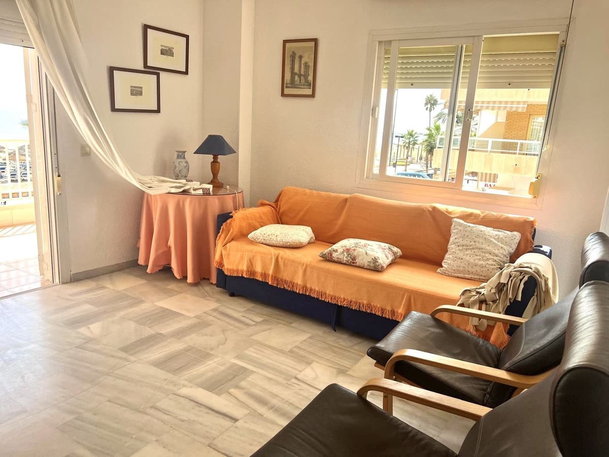 Middle Floor Apartment in Fuengirola — photo 5 of 10