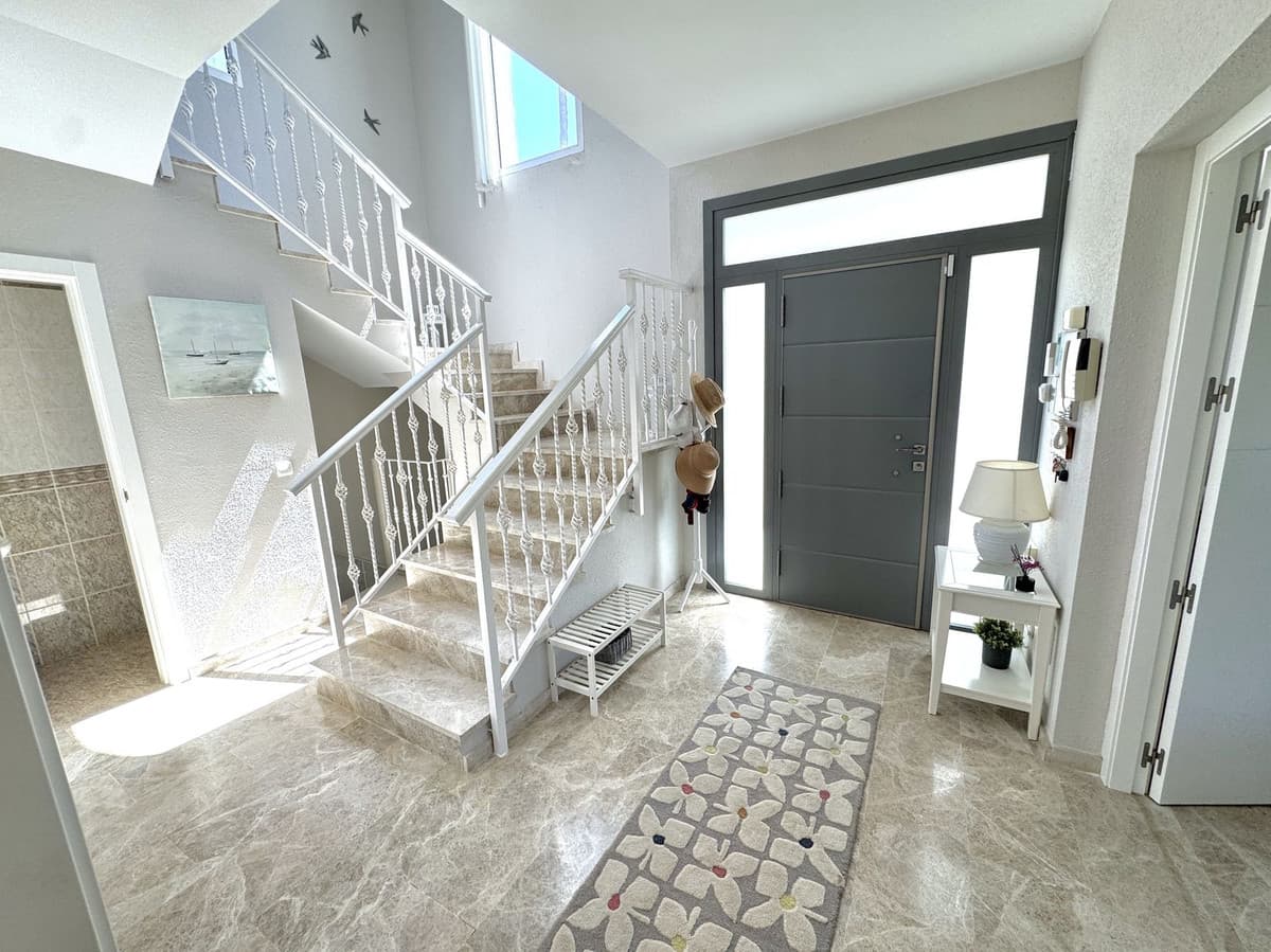 Detached Villa in Calahonda — photo 4 of 10
