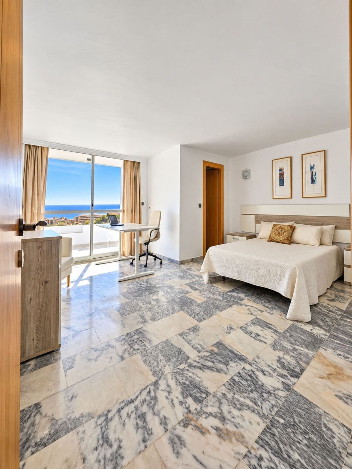 Duplex in Torremolinos — photo 7 of 10