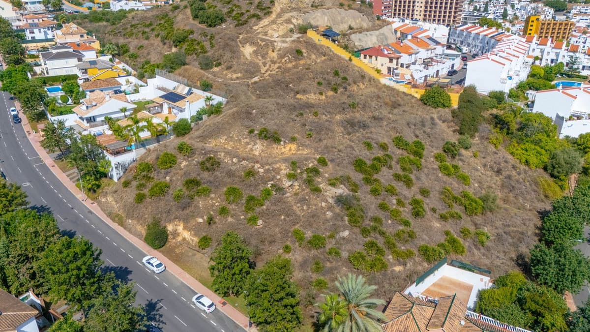 Residential Plot in Torrequebrada — photo 2 of 10
