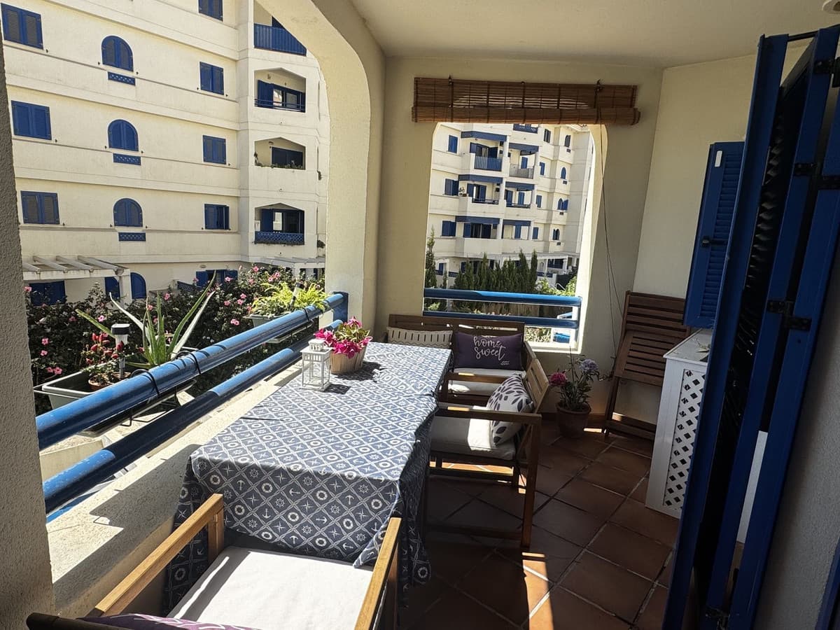 Middle Floor Apartment in San Luis de Sabinillas — photo 4 of 10