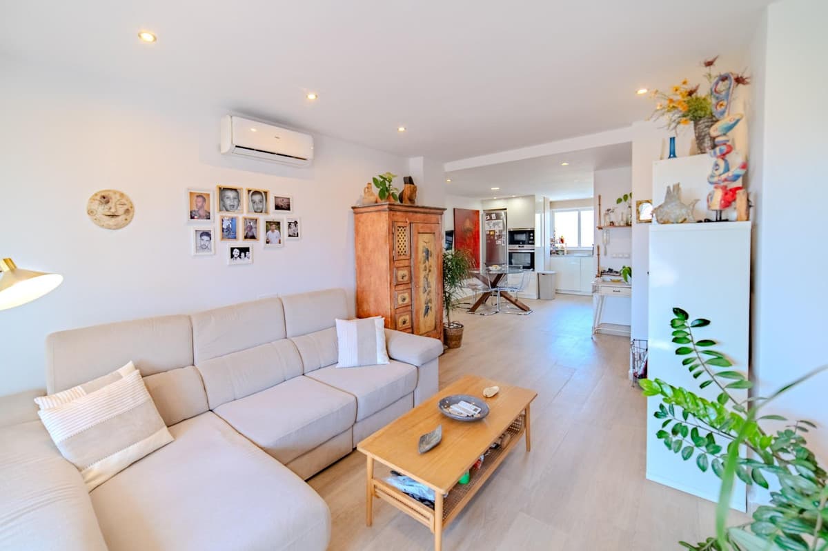 Middle Floor Apartment in Málaga