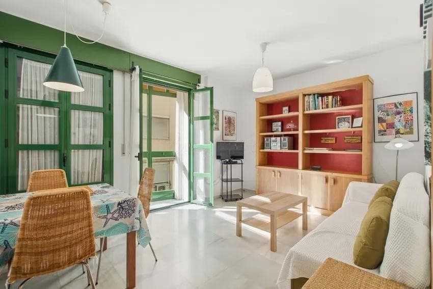 Middle Floor Apartment in Málaga
