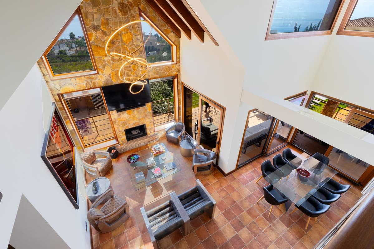 Detached Villa in La Alcaidesa — photo 4 of 10