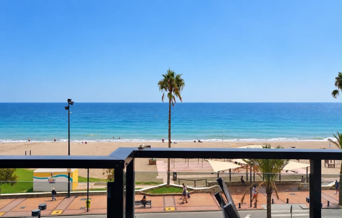 Middle Floor Apartment in Fuengirola — photo 2 of 10