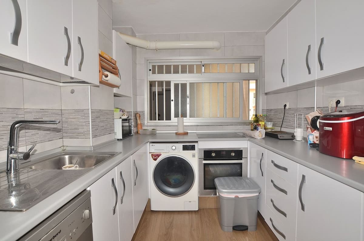Middle Floor Apartment in Fuengirola — photo 9 of 10