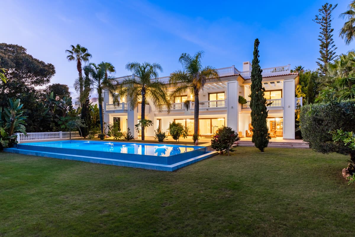 Villa Murcia - KEY READY — photo 1 of 10
