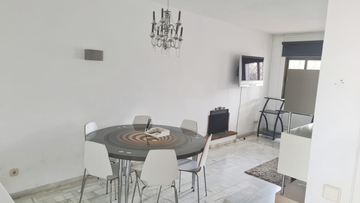 Townhouse in Nueva Andalucía — photo 7 of 10