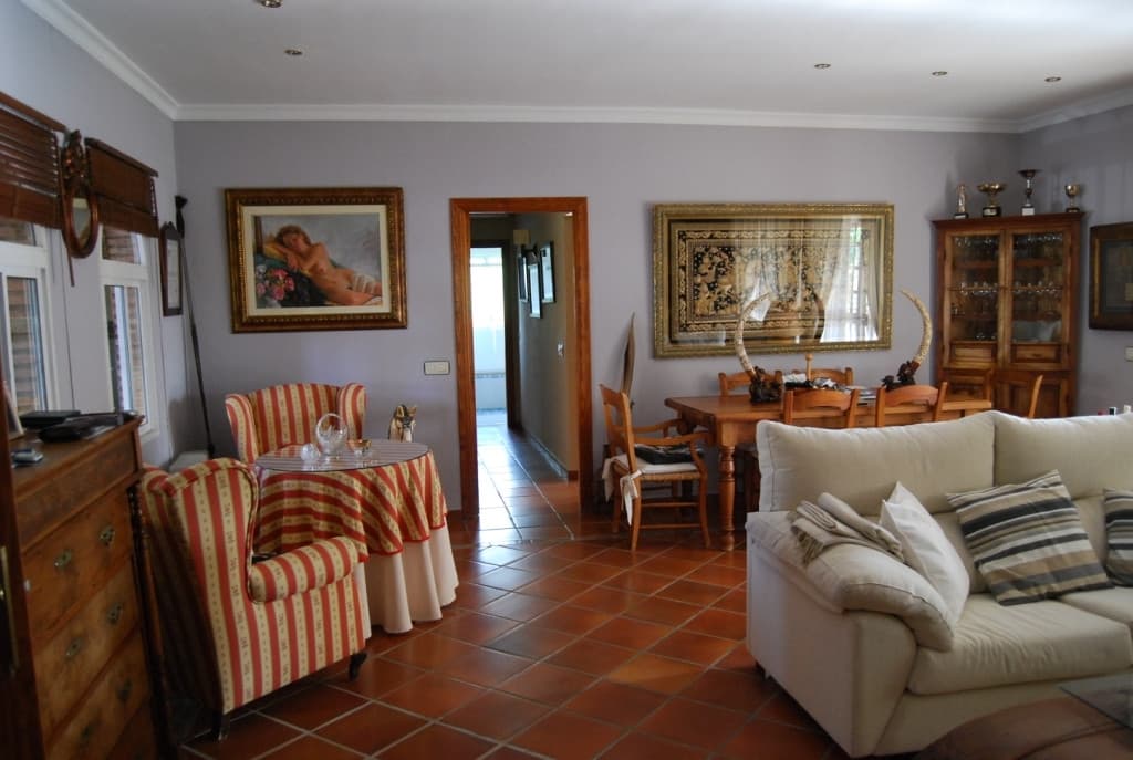 Detached Villa in Alhaurín de la Torre — photo 6 of 10