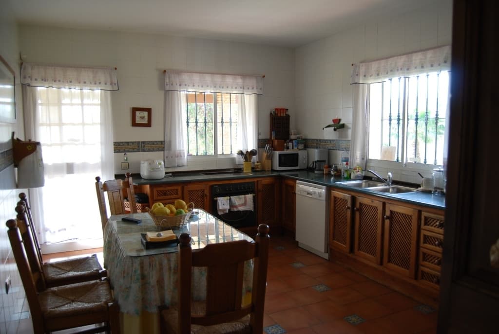 Detached Villa in Alhaurín de la Torre — photo 9 of 10