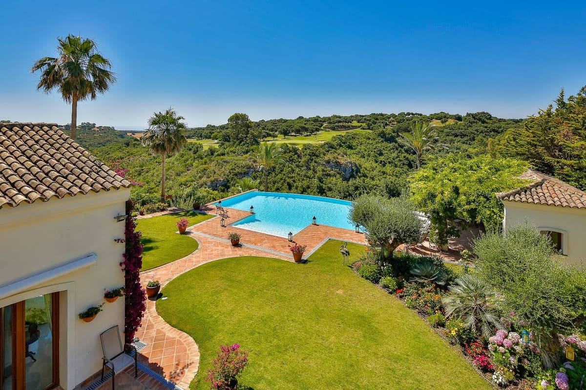 Detached Villa in Sotogrande Alto — photo 2 of 10
