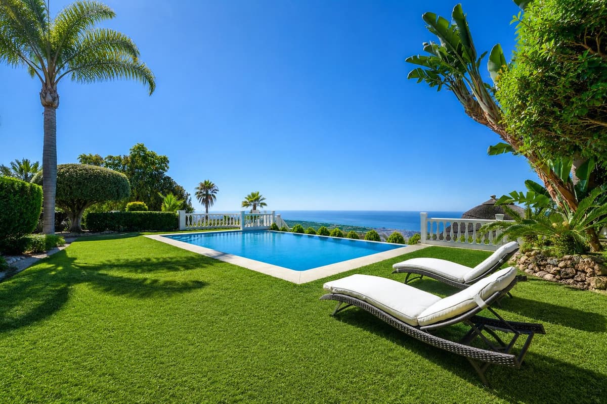 Detached Villa in Altos de los Monteros — photo 1 of 10