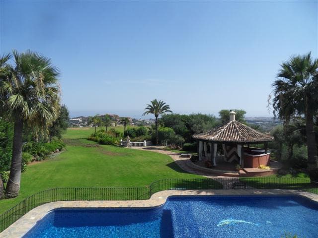 Detached Villa in La Quinta — photo 8 of 10