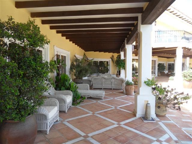 Detached Villa in La Quinta — photo 9 of 10