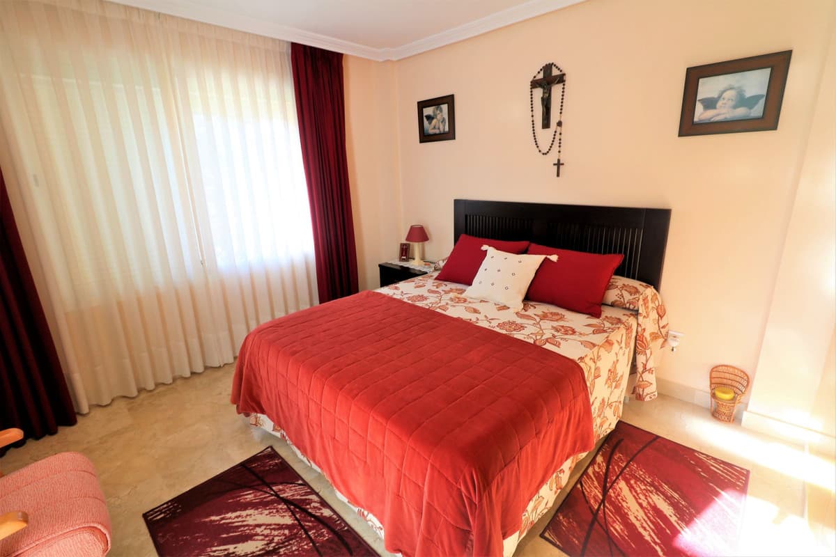 Semi-Detached House in Estepona — photo 5 of 10