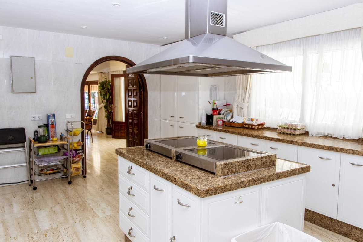 Detached Villa in Estepona — photo 5 of 10