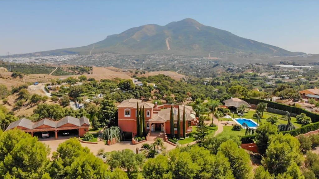 Cortijo in Coín — photo 1 of 10
