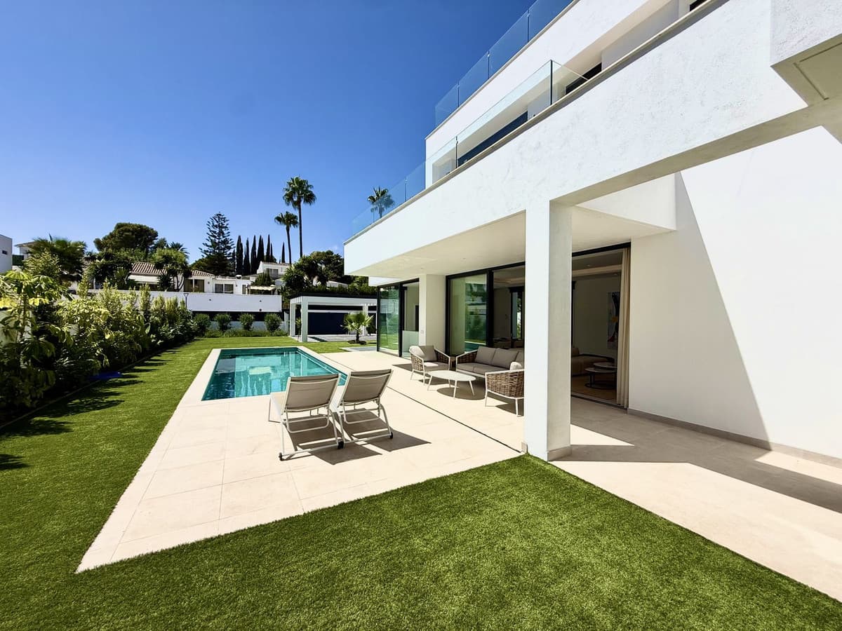 Detached Villa in New Golden Mile — photo 7 of 10