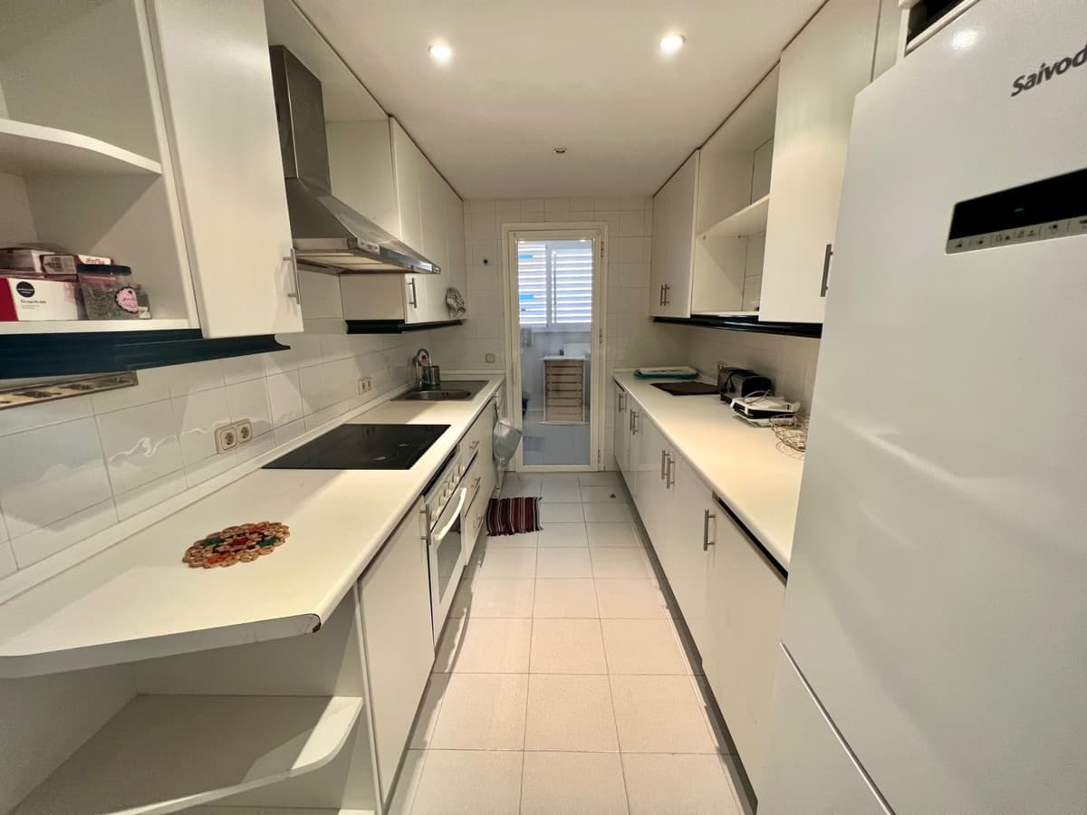 Middle Floor Apartment in Puerto Banús — photo 7 of 10