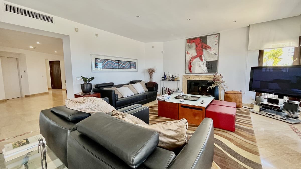 Penthouse in Río Real — photo 5 of 10