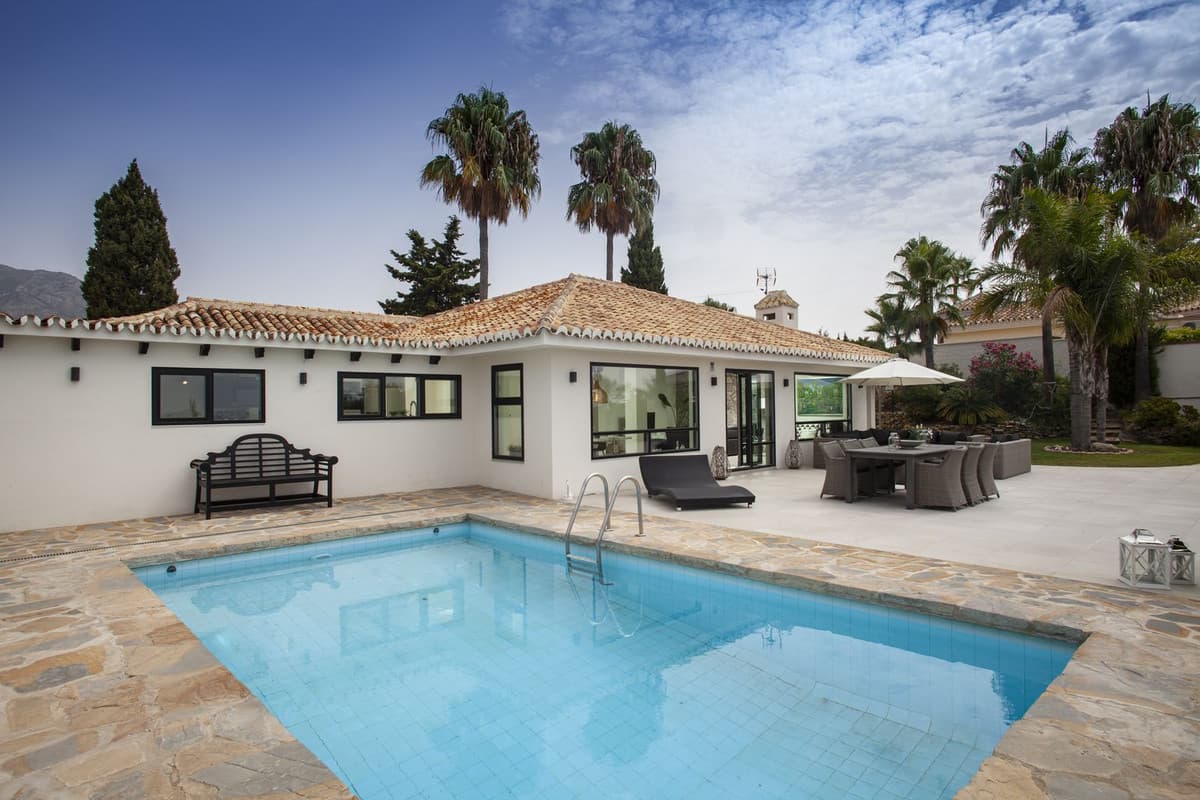 Detached Villa in Sierrezuela — photo 3 of 10