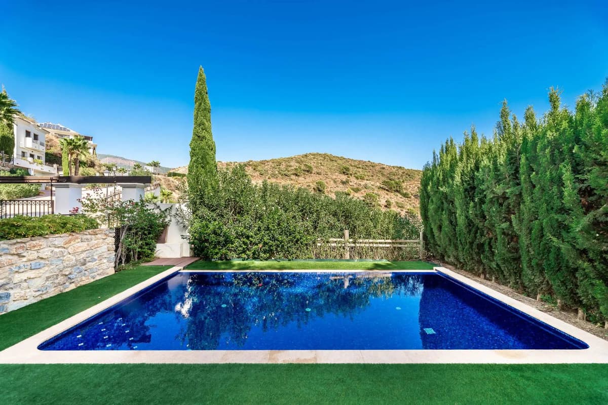 Detached Villa in Benahavís — photo 7 of 10
