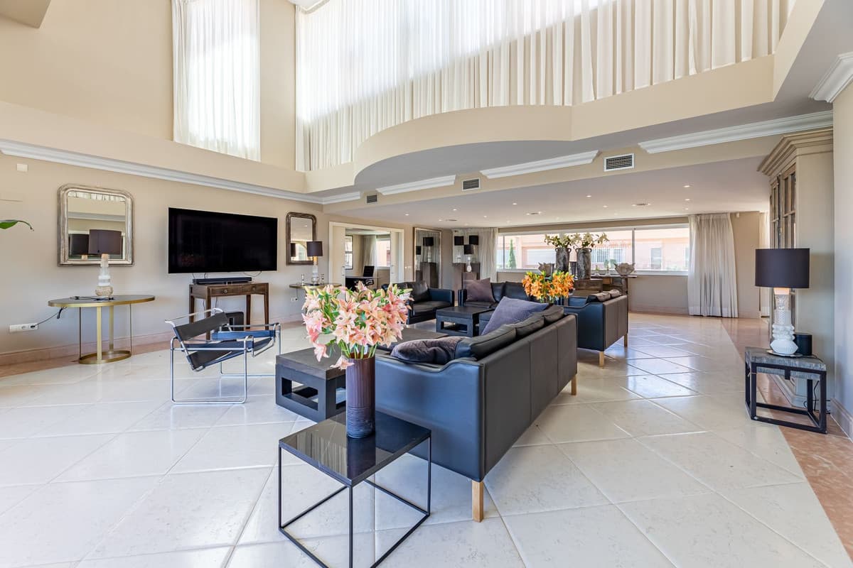 Penthouse in Nueva Andalucía — photo 7 of 10