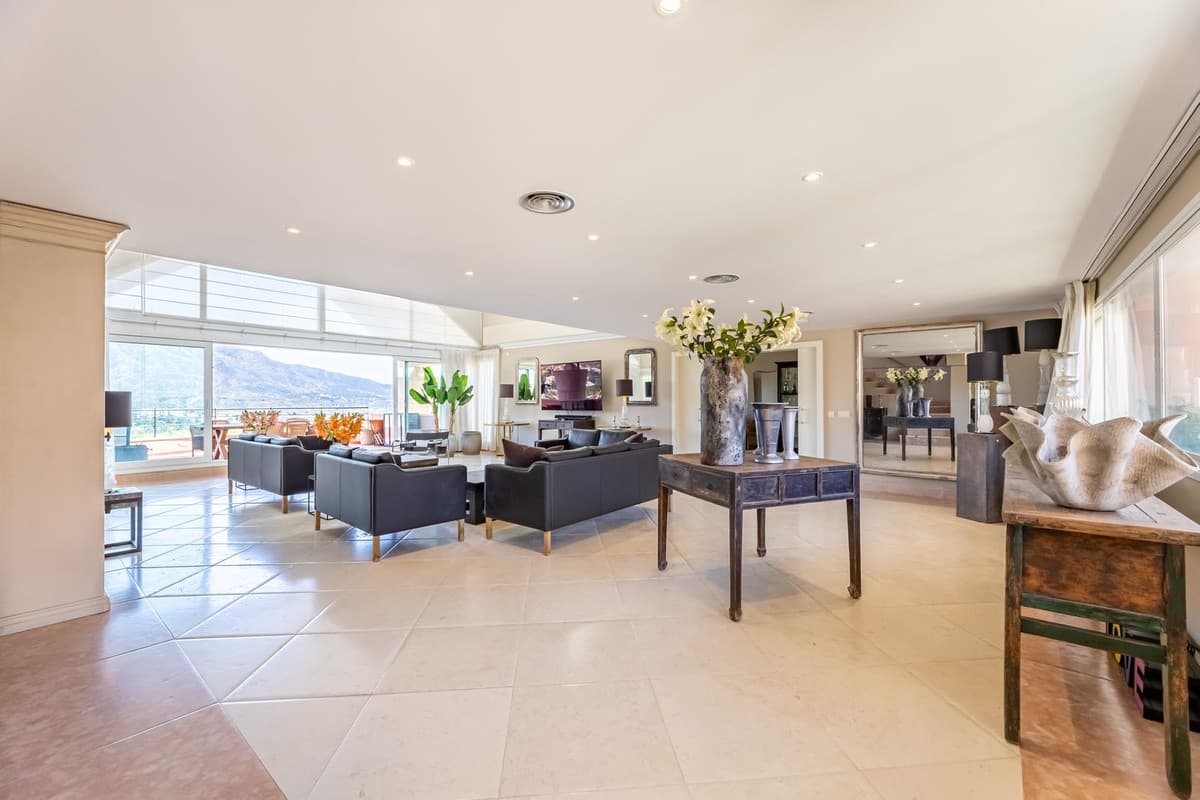Penthouse in Nueva Andalucía — photo 9 of 10