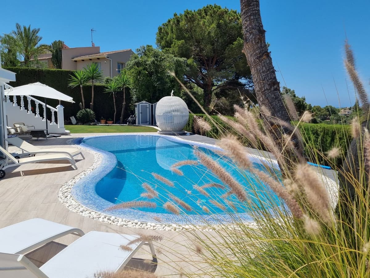 Detached Villa in Elviria — photo 5 of 10