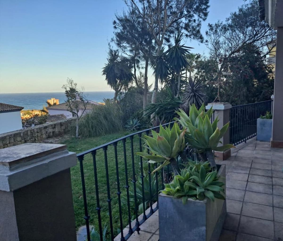 Detached Villa in Manilva — photo 1 of 10