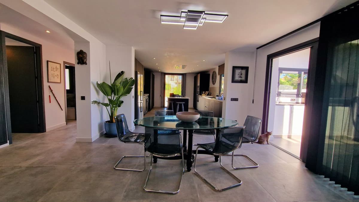 Detached Villa in San Pedro de Alcántara — photo 4 of 10