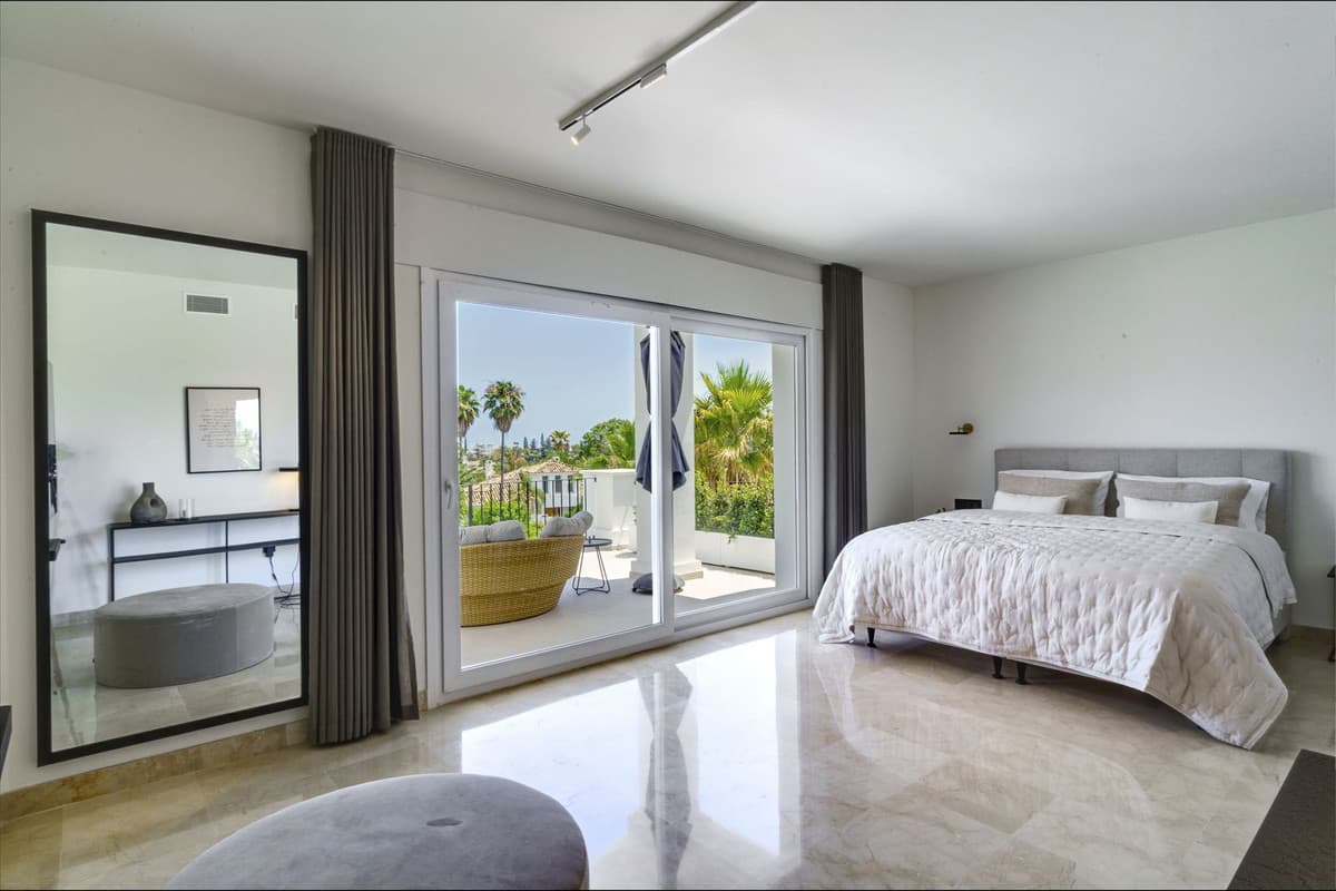 Detached Villa in Nueva Andalucía — photo 5 of 10