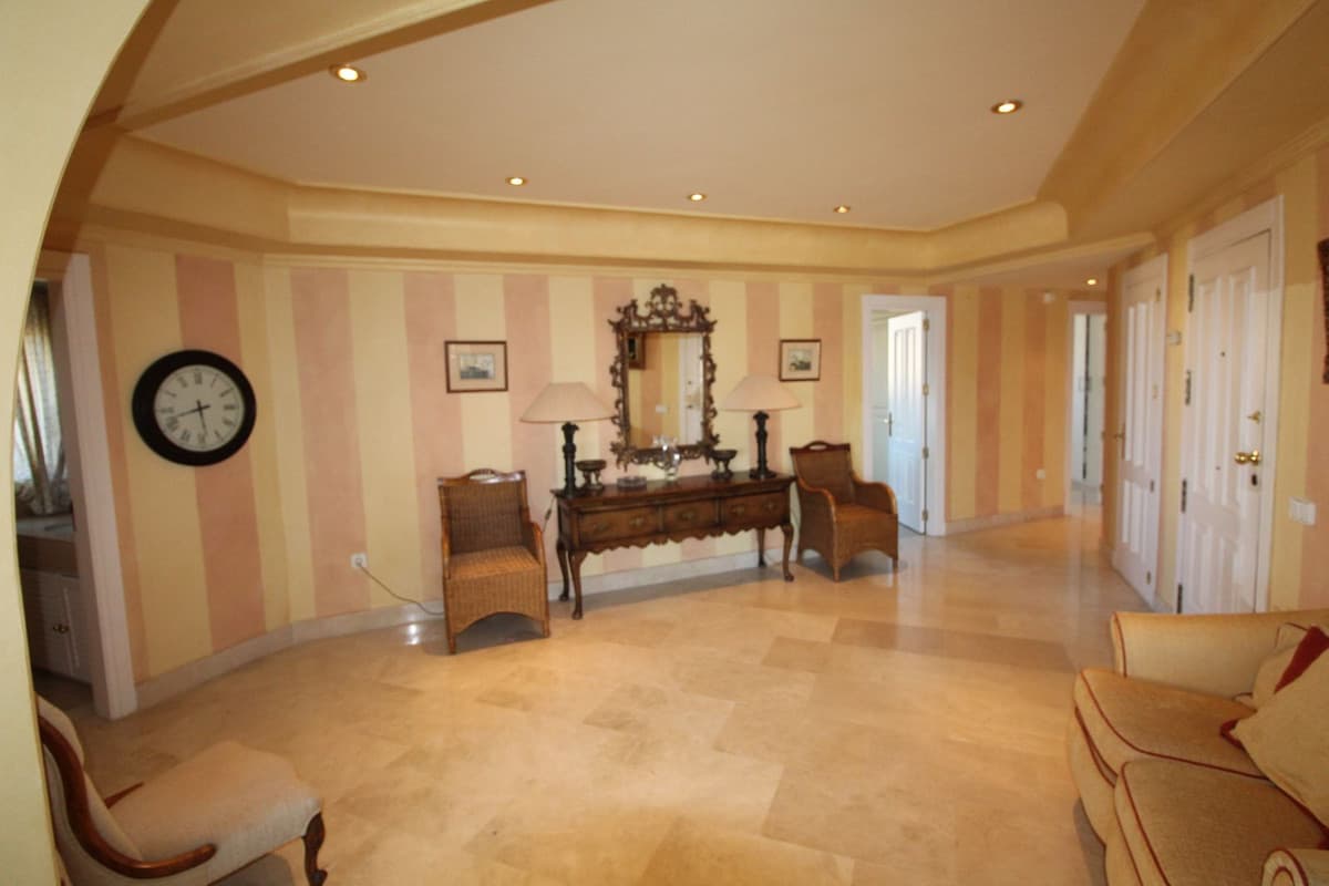 Penthouse in Sotogrande Puerto — photo 7 of 10