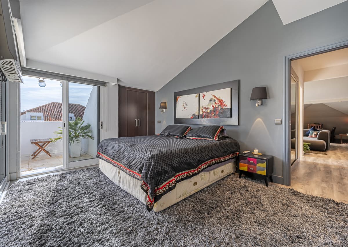 Penthouse in The Golden Mile — photo 4 of 10
