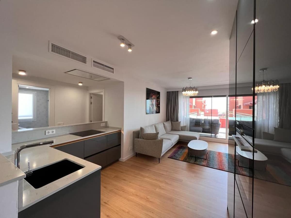 Penthouse Duplex in New Golden Mile — photo 3 of 10