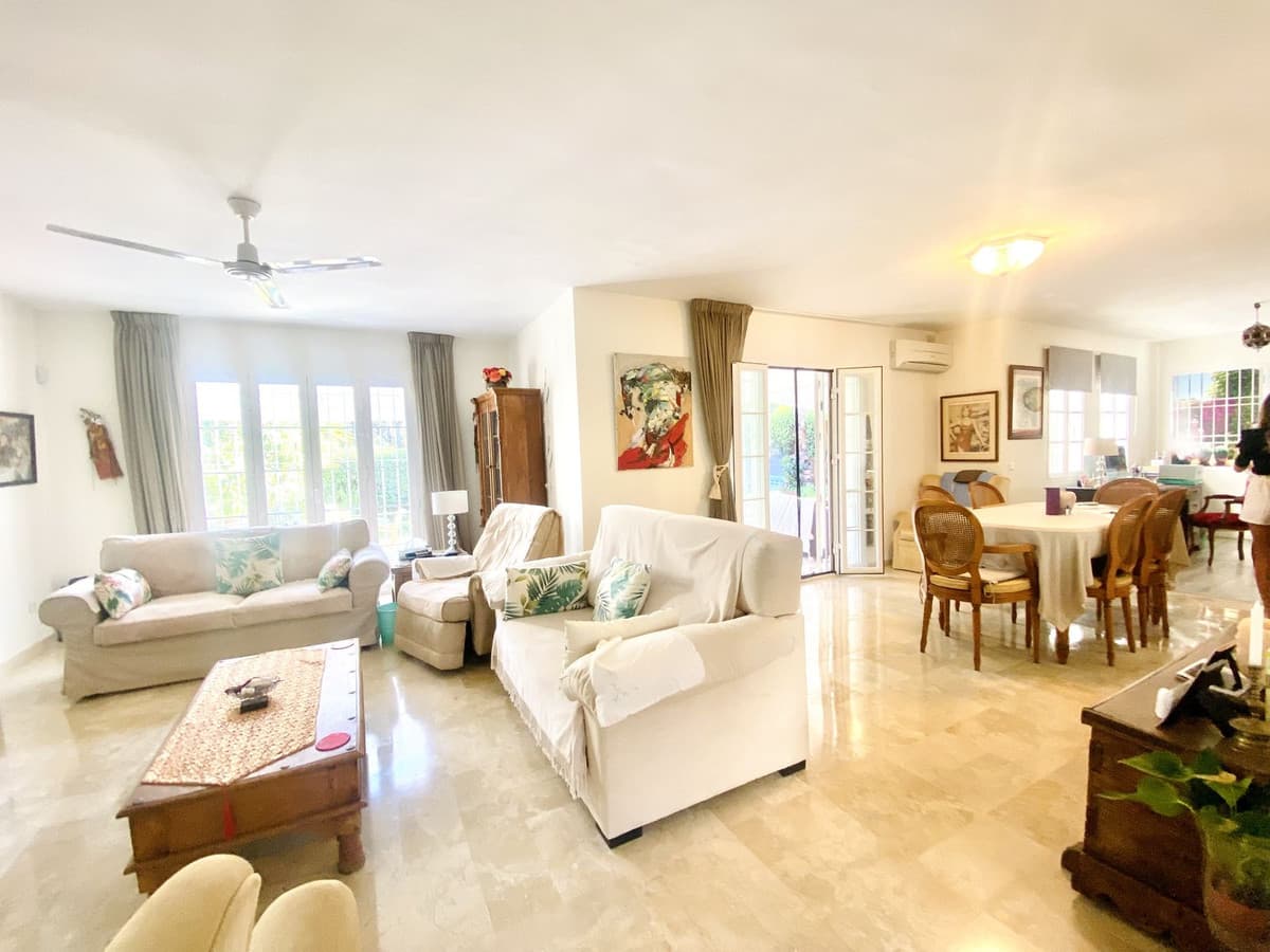 Detached Villa in New Golden Mile — photo 8 of 10