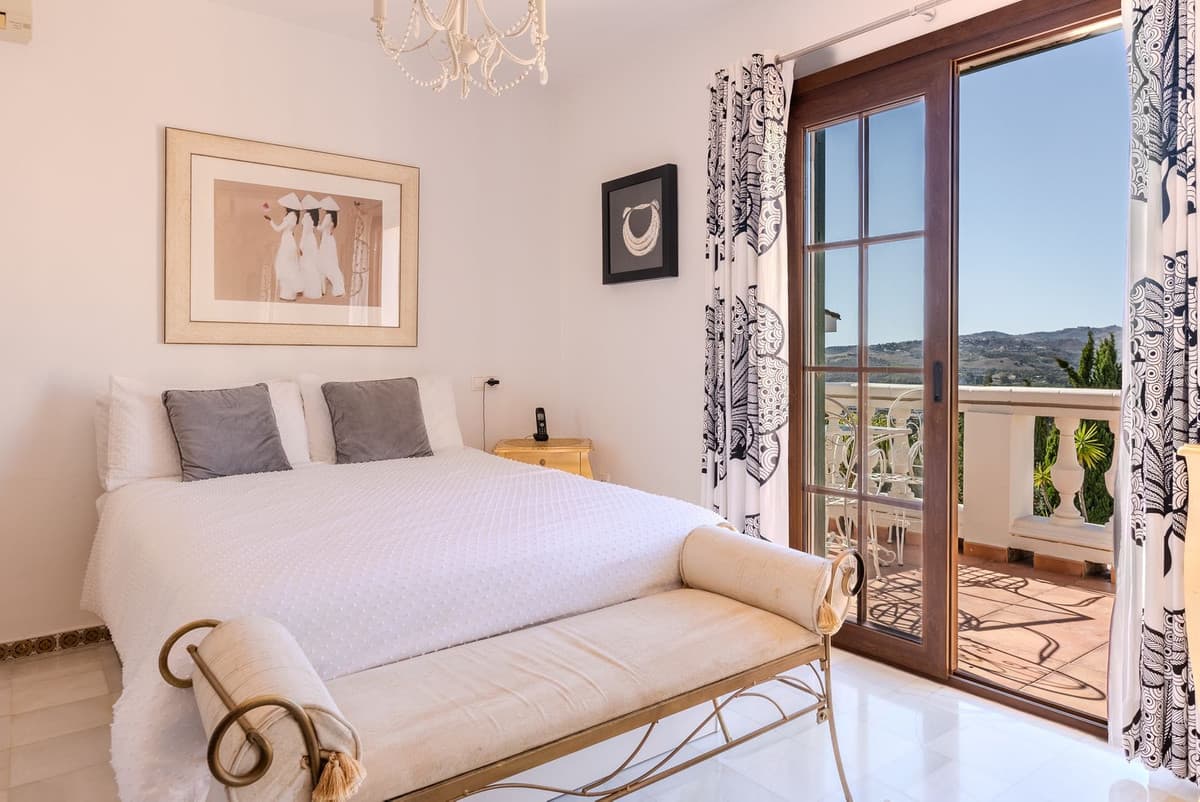 Semi-Detached House in Mijas Golf — photo 4 of 6