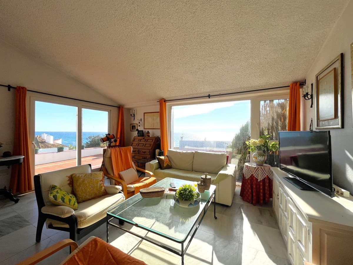 Detached Villa in Estepona — photo 5 of 10