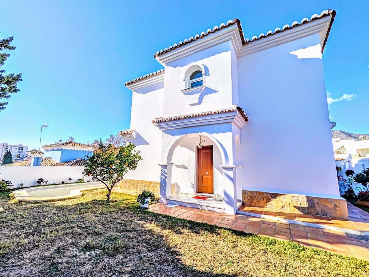 Detached Villa in Benalmadena Costa — photo 4 of 10