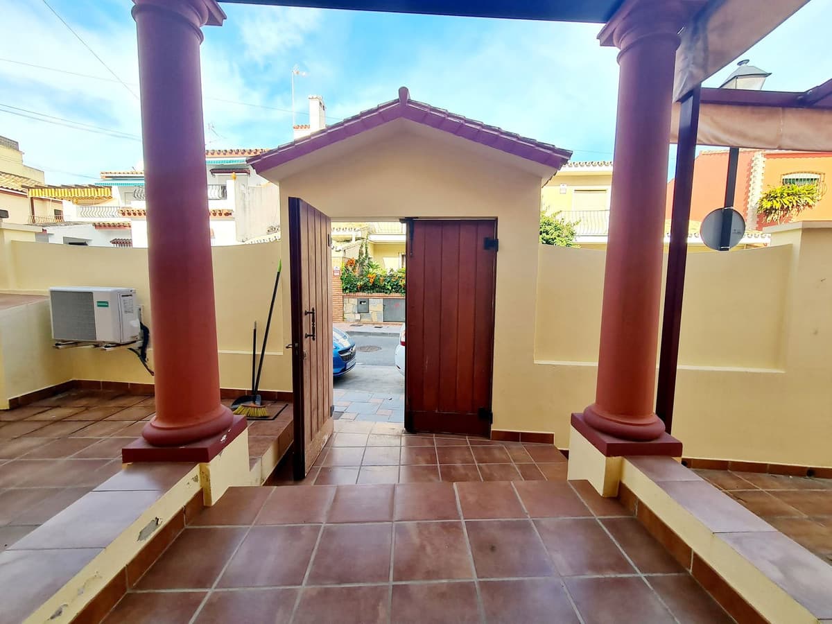 Semi-Detached House in Fuengirola — photo 6 of 10