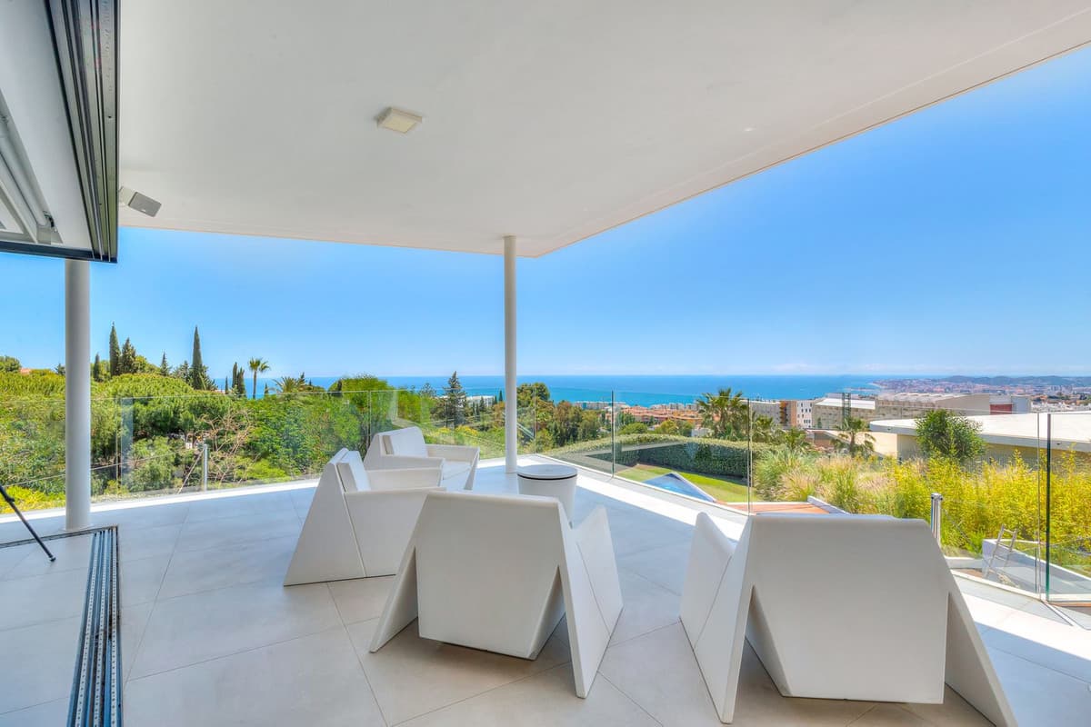 Detached Villa in Fuengirola — photo 3 of 10