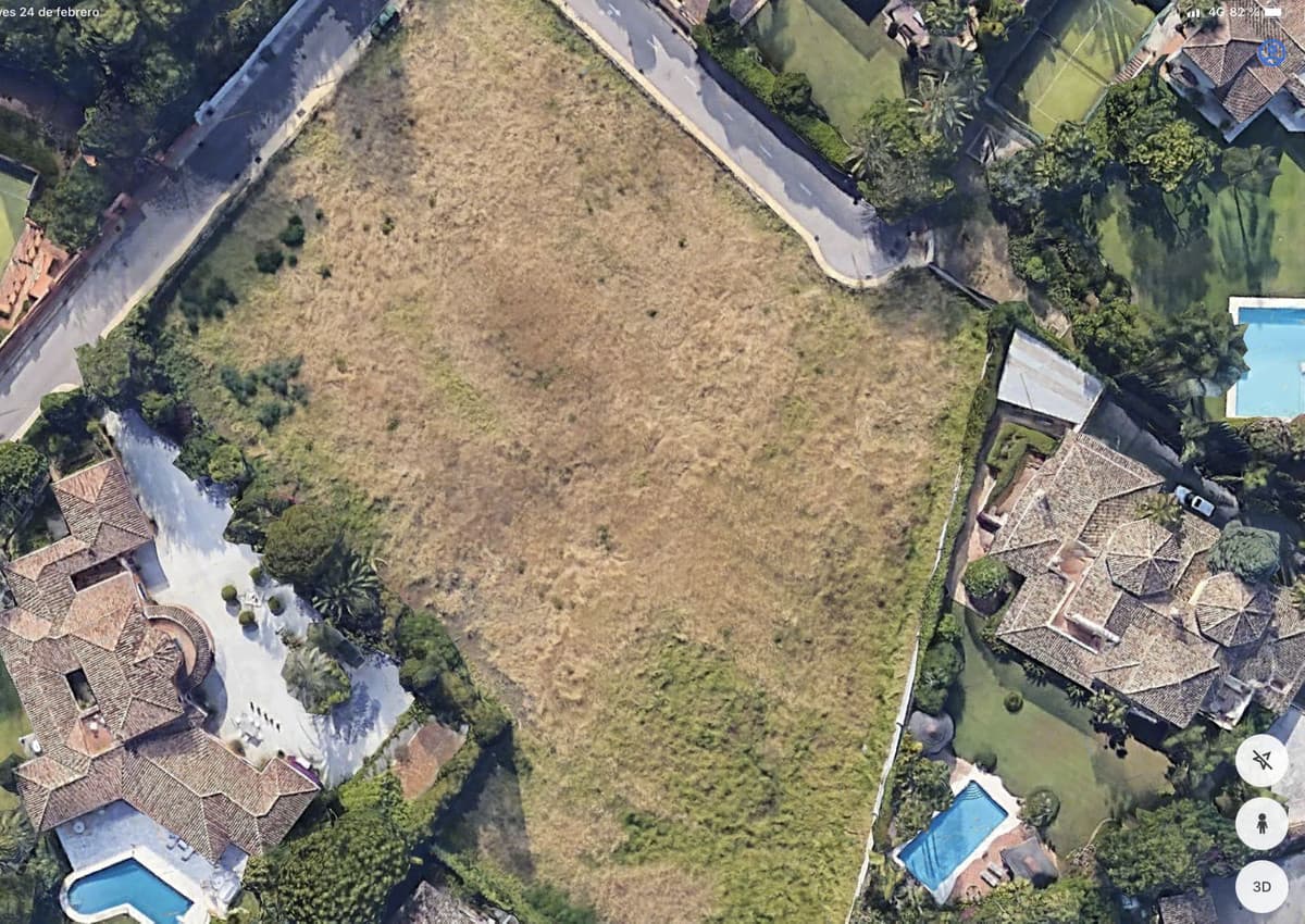 Residential Plot in Guadalmina Baja — photo 2 of 6