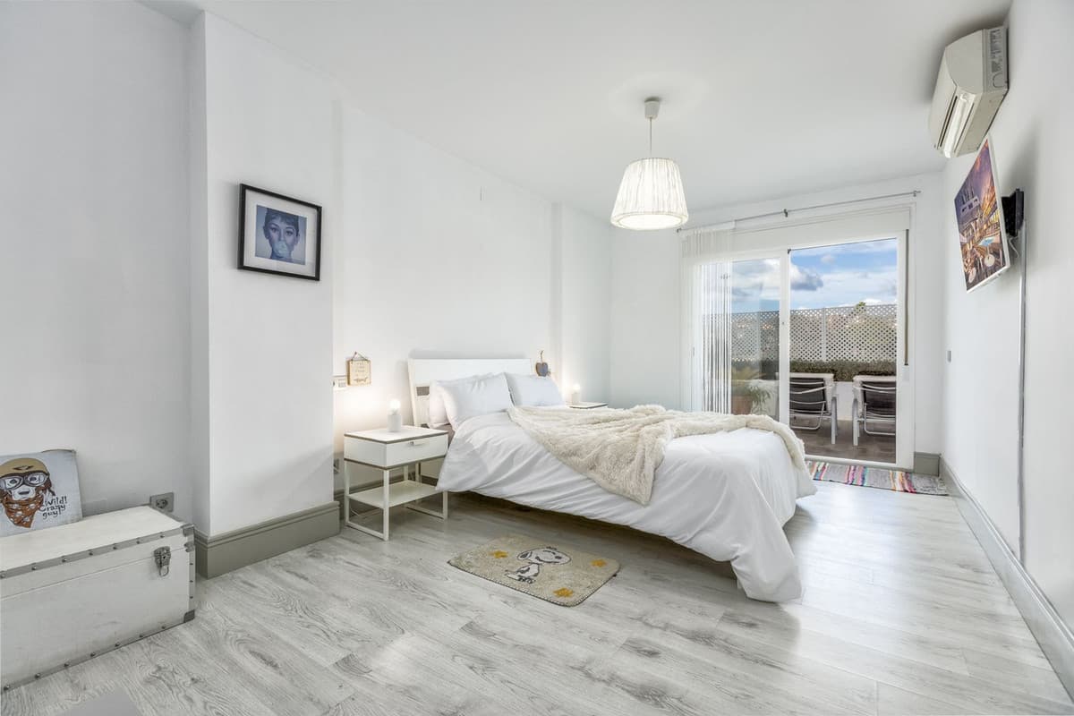 Middle Floor Apartment in Nueva Andalucía — photo 7 of 10